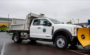 Municipal Dump Truck With Plow